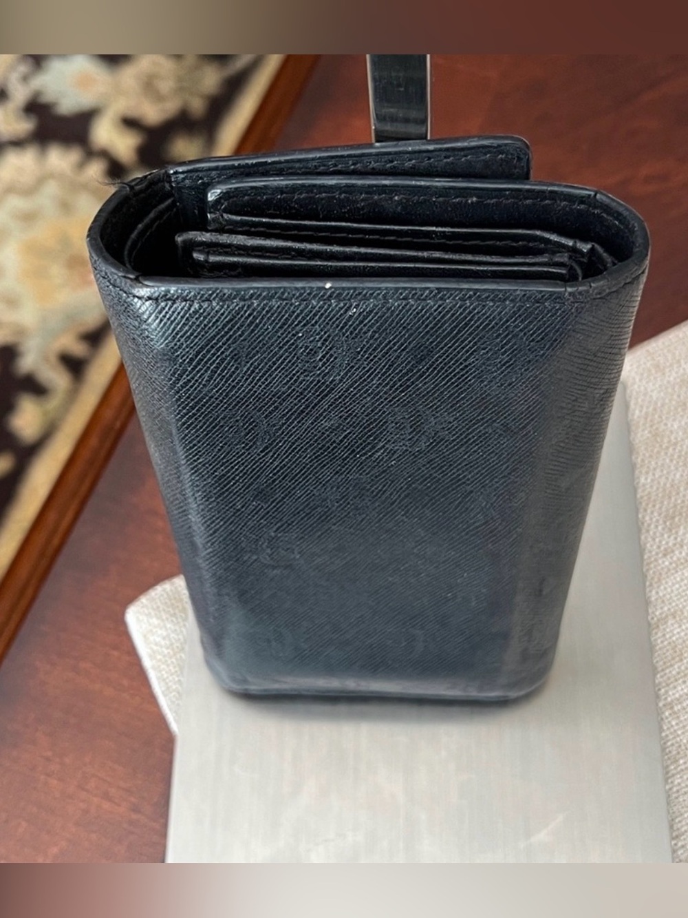 Low Start MCM Black Leather Logo Plate Continental Wallet with Gold Hardware GUC - Picture 7 of 15